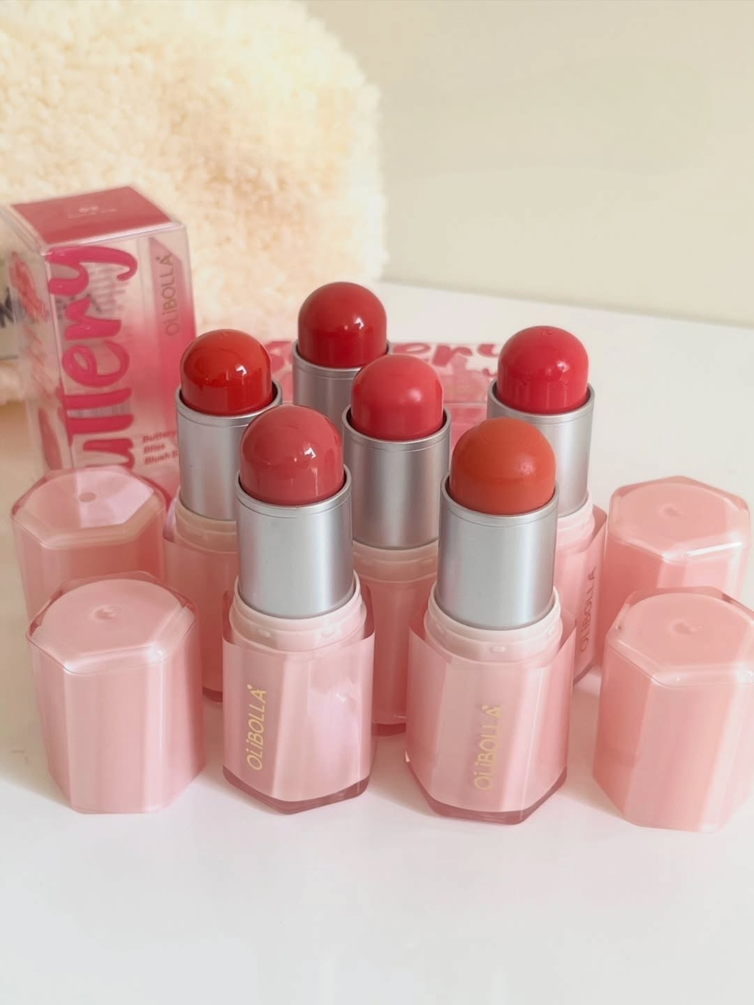 رژگونه کره ای طرح شیگلم اولیبولا